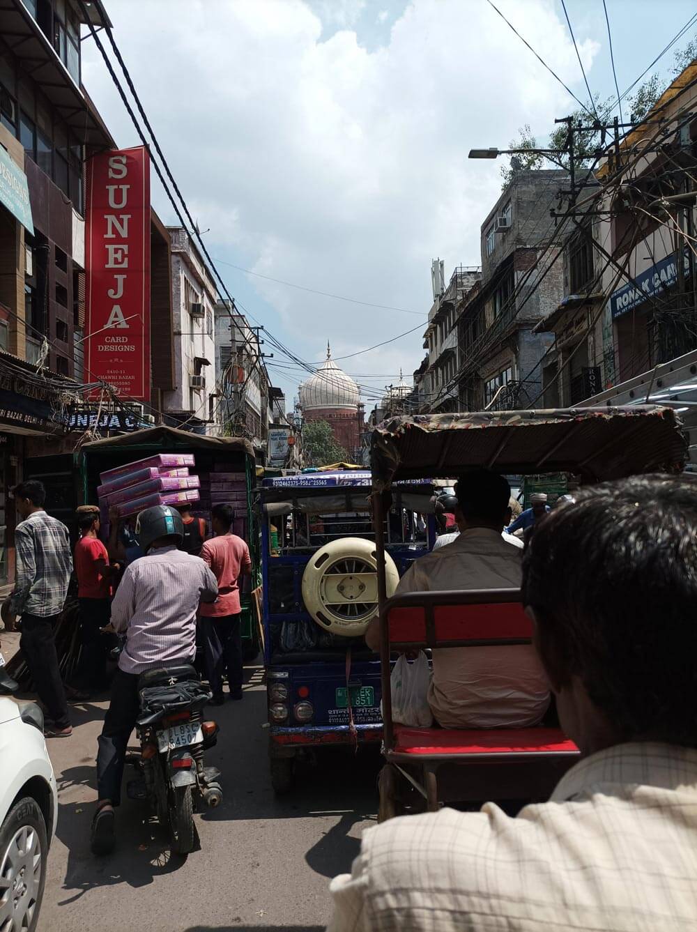 Przejażdżka rikszą w Delhi