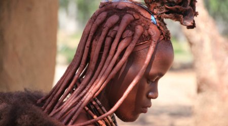 Kobieta - plemię w Nambi